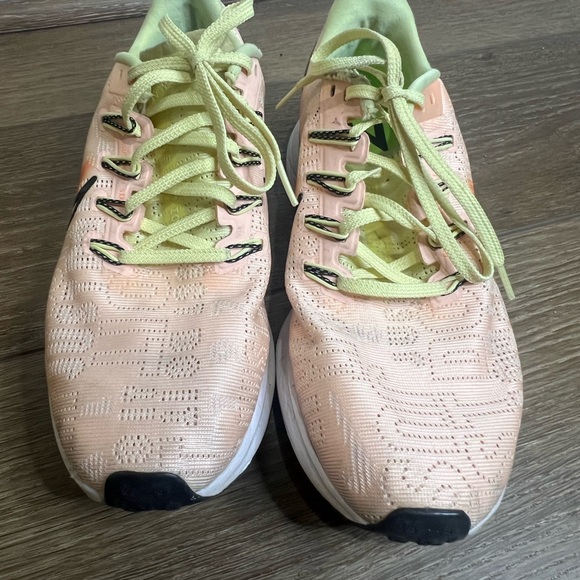 Nike Air Zoom Pegasus 36 PRM Rise Running Shoes - Picture 6 of 12